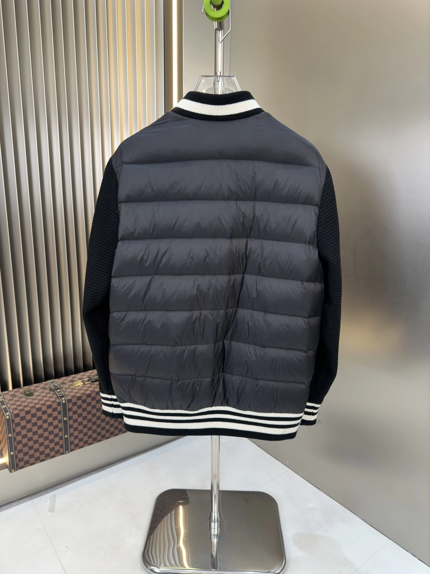 wg.luxury-- 7o9385r Down jacket white goose down item: E-F409I1527
